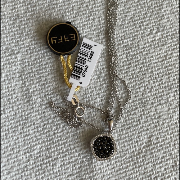 ⛔️SOLD⛔️ EFFY 14k WG Necklace with Diamonds Pendant - Picture 5 of 9